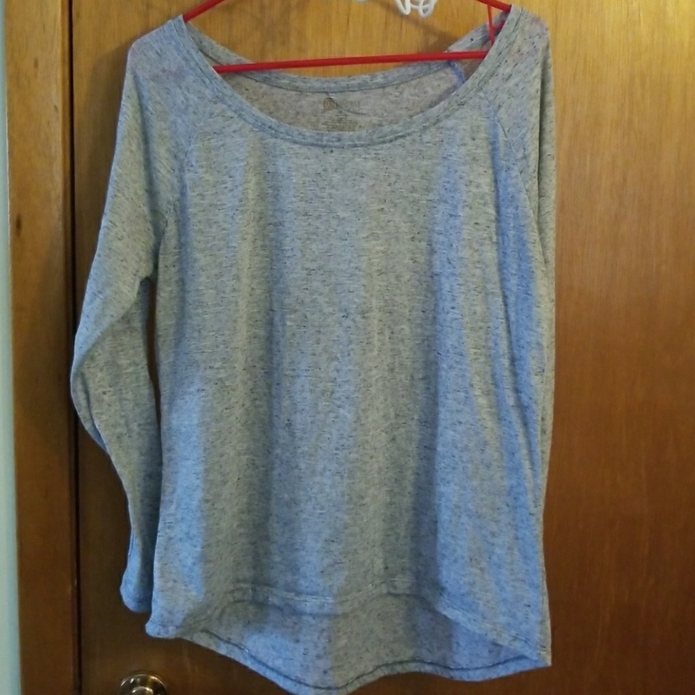 High low light grey long sleeve shirt